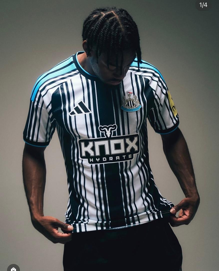 Maillot newscastall