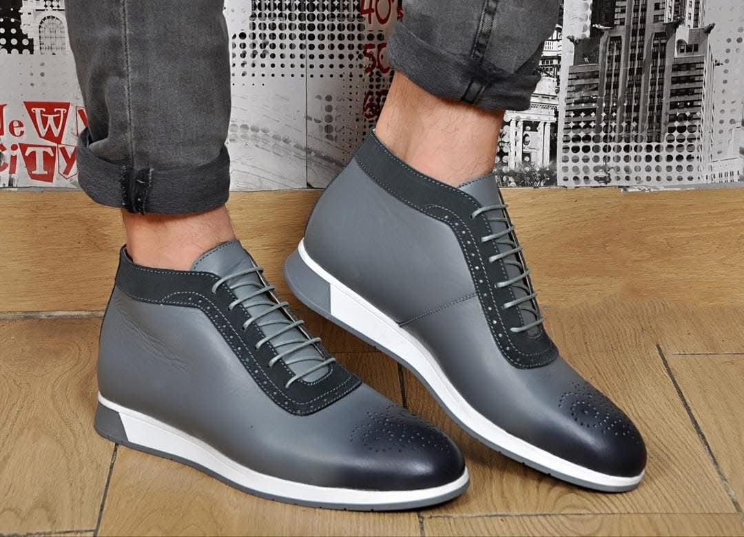 Chaussure en cuir contour din
