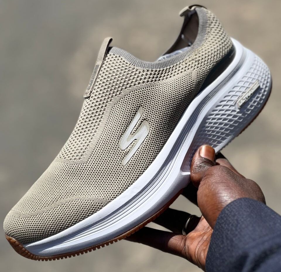 Basket Skecher léger 125 grs