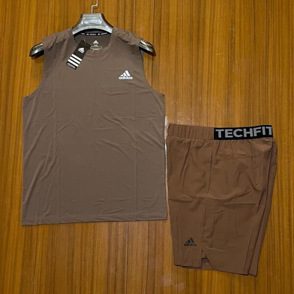 Ensemble Débardeur et Short de Sport