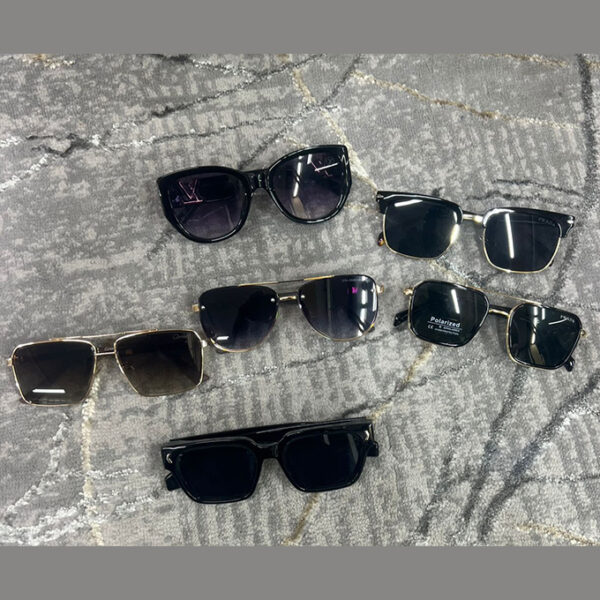 Lunette de Soleil - Femme - Fashion (1 paire au choix)