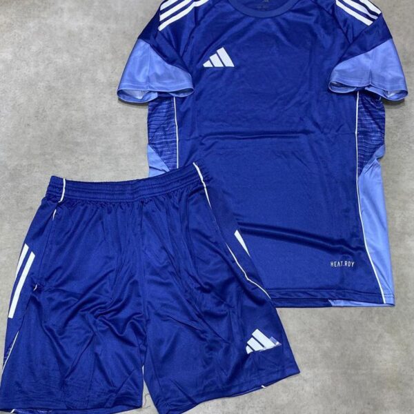 Tenue de Sport T-Shirt et Short