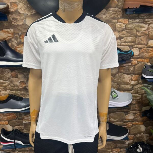 Tenue de Sport T-Shirt et Short