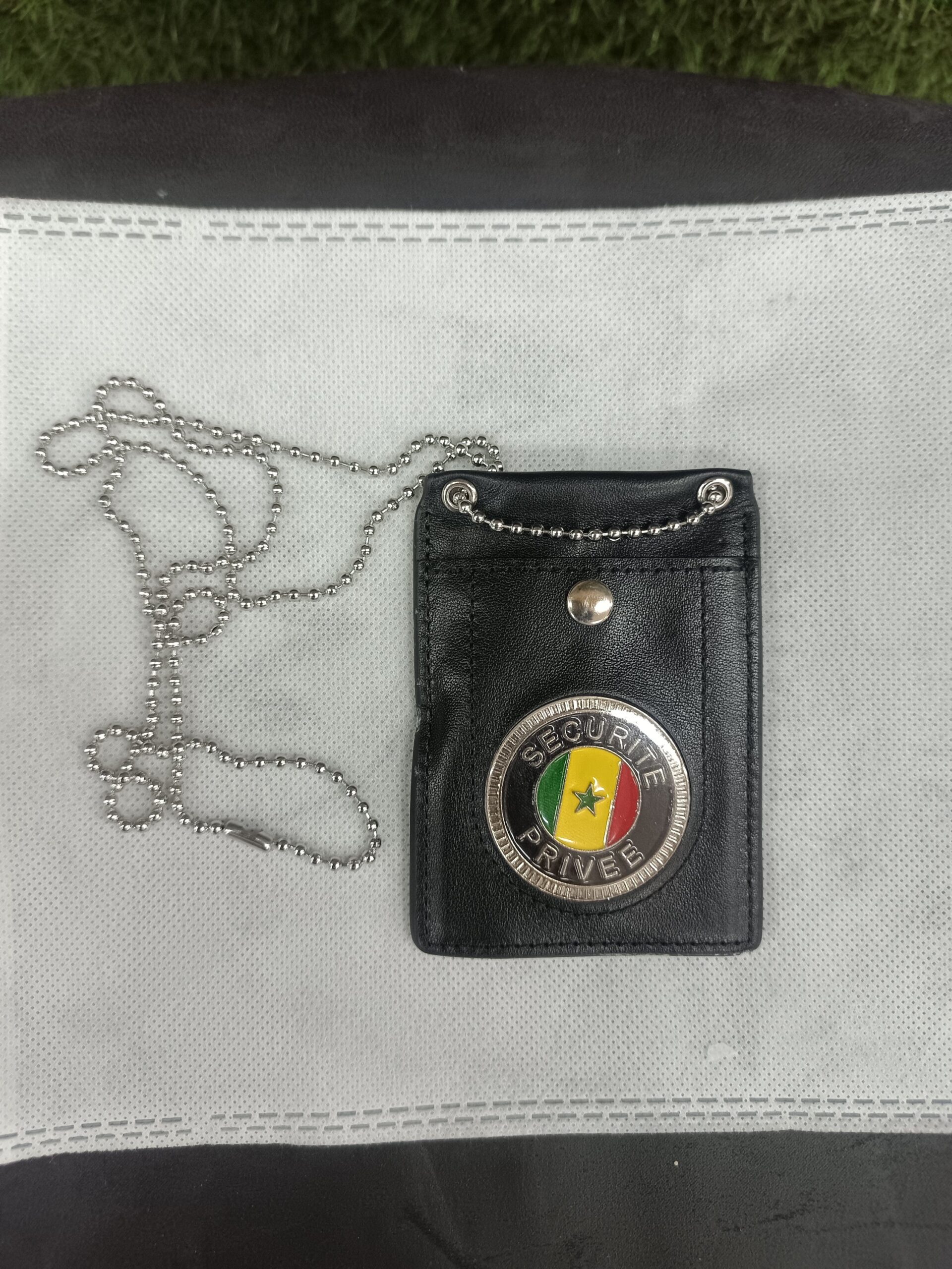 Porte-carte en cuir avec chaînette (1 pièce)