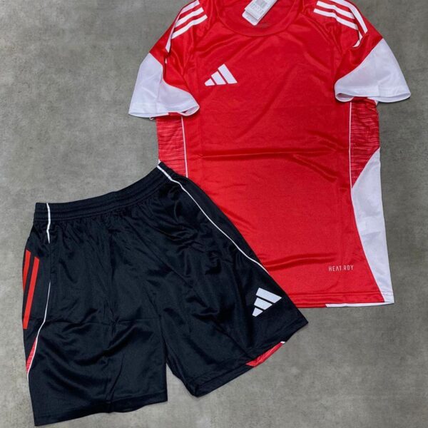 Tenue de Sport T-Shirt et Short