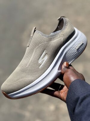 Basket Skecher léger 125 grs