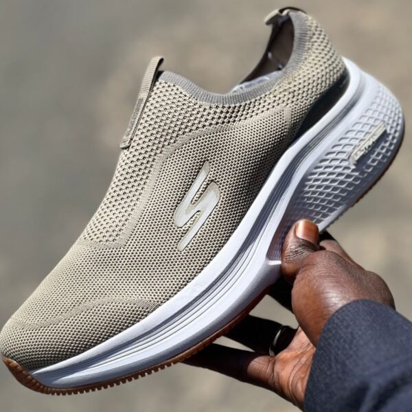 Basket Skecher léger 125 grs