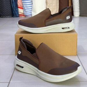 Basket Sketchers léger 125 grs