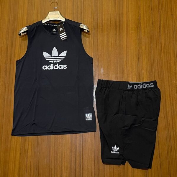 Tenue de Sport Débardeur & Short Noir